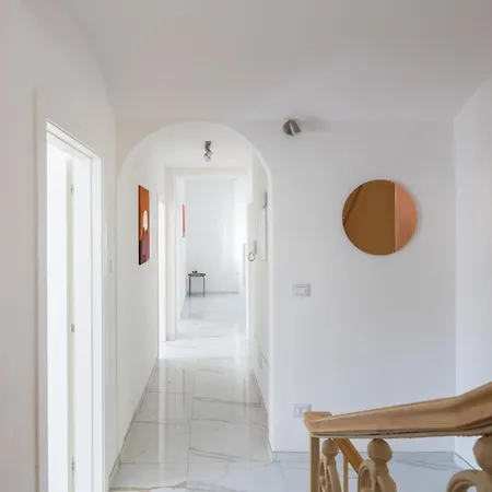 San Mamolo Elegant 4-bedroom