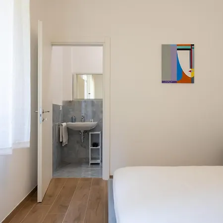 San Mamolo Elegant 4-bedroom Daire
